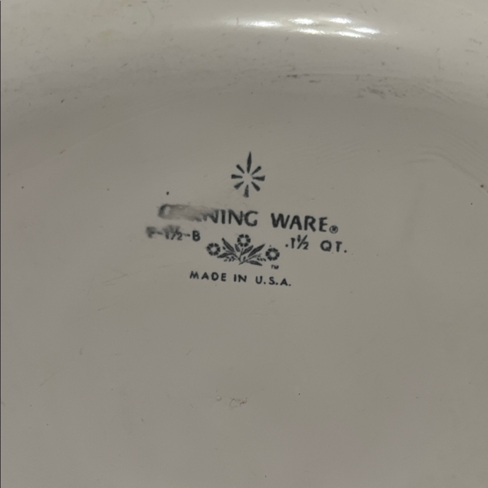 Corning Ware Vintage Blue Cornflower Casserole Dish P-1 1/2-B no lid - Picture 3 of 4